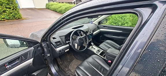 Subaru Outback 4 of 4
