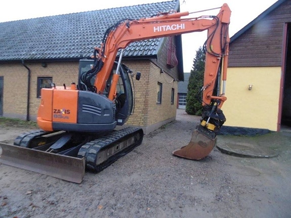 Hitachi 85US 2 of 4