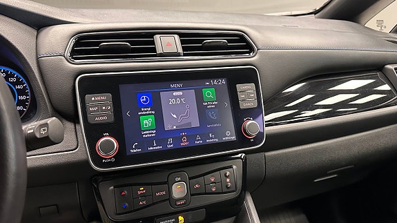 Nissan Leaf 13 of 24