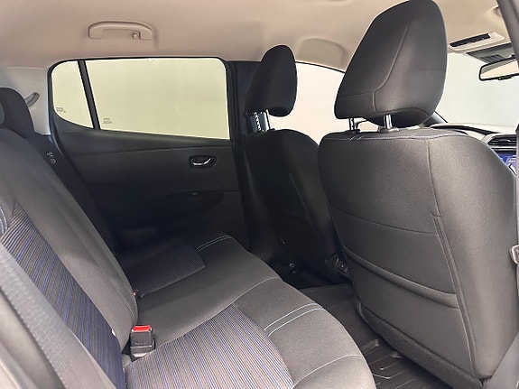 Nissan Leaf 9 of 24