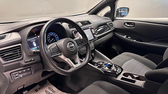 Nissan Leaf 7 of 24