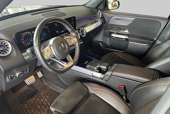 Mercedes-Benz EQB300 17 of 22