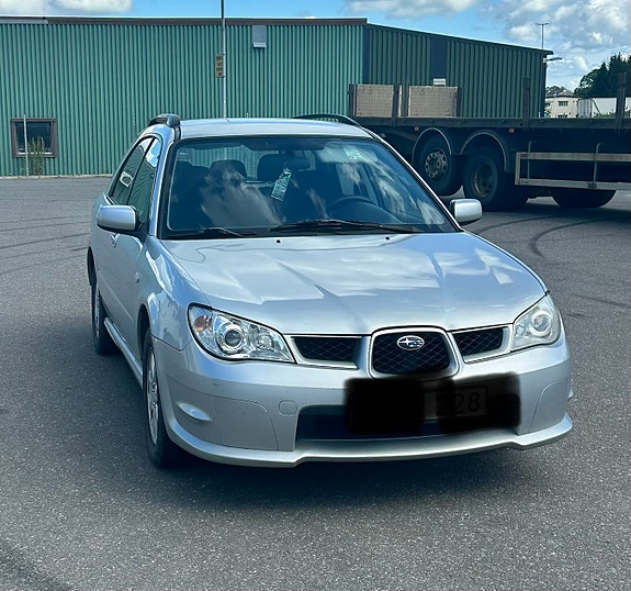 Subaru Impreza 4 of 5