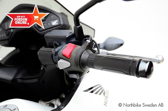 Honda VFR800X 6 of 9