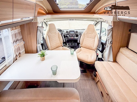 Adria Matrix M 670 SC Scandinavian Edt *Queenbed+Taksäng* 3500kg 160hk *** VI TAR INBYTEN *** Fritidslån Ränta Fr. 3,70% 3 of 5