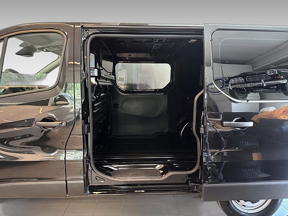 Renault Trafic 8 of 10