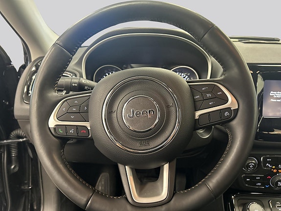 Jeep Compass 12 of 19