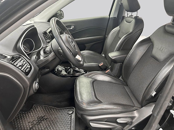 Jeep Compass 8 of 19