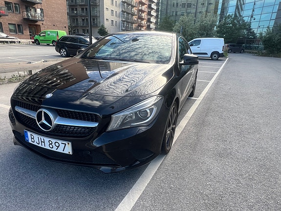 Mercedes-Benz CLA220 d 3 of 5