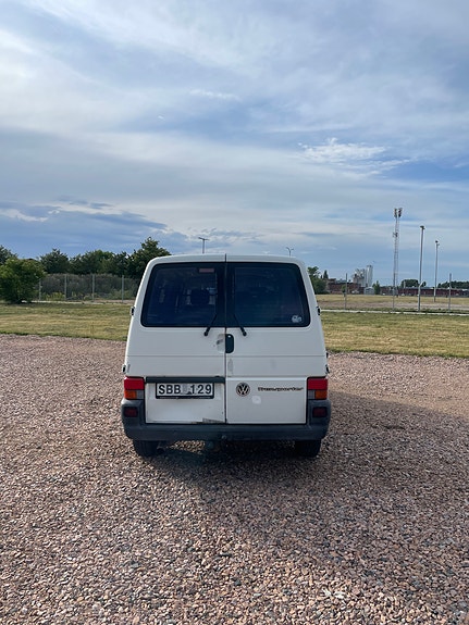 Volkswagen Transporter 4 of 5