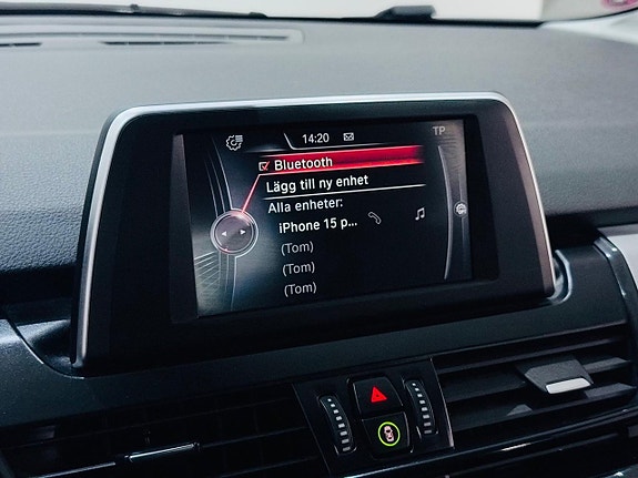 BMW 218i 15 of 21