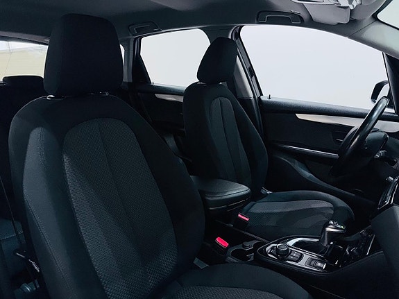 BMW 218i 5 of 5