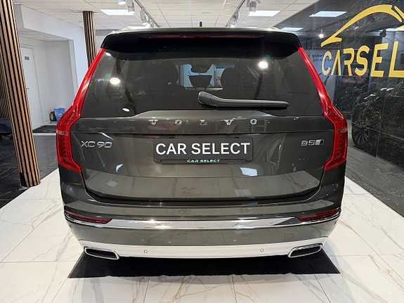 Volvo XC90 4 of 5