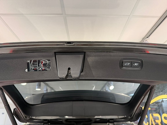 Volvo XC90 6 of 30