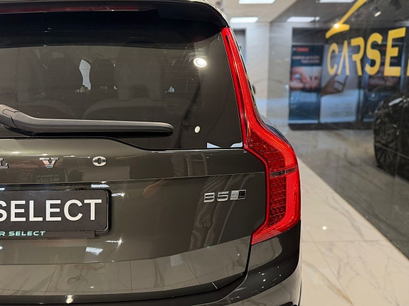 Volvo XC90 30 of 30