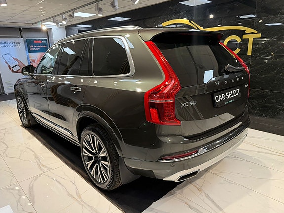 Volvo XC90 3 of 5