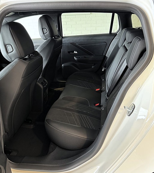 Opel Astra 11 of 14