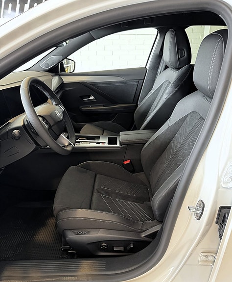 Opel Astra 13 of 14