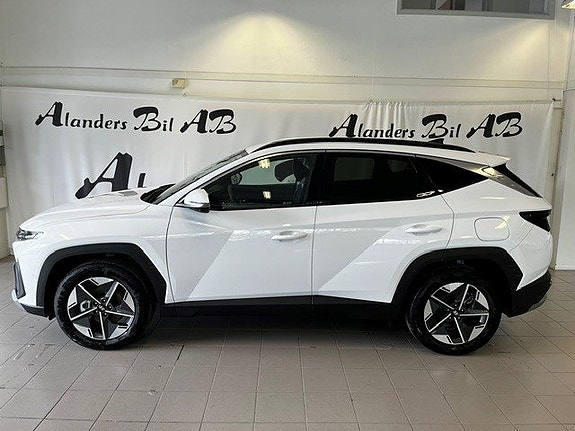 Hyundai Tucson 3 of 5