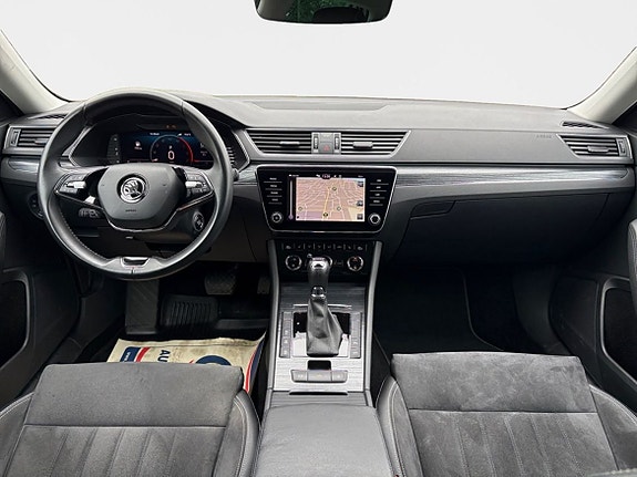 Skoda Superb 10 of 14