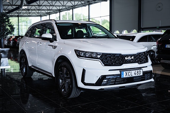 Kia Sorento 4 of 30