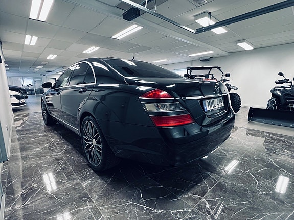 Mercedes-Benz S320 6 of 27