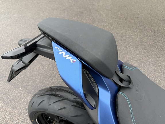 CFMOTO 675NK GP - Köp Online 15 of 17