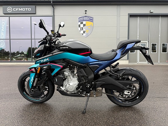 CFMOTO 675NK GP - Köp Online 7 of 17