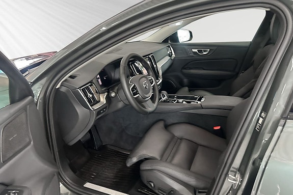 Volvo V60 8 of 30