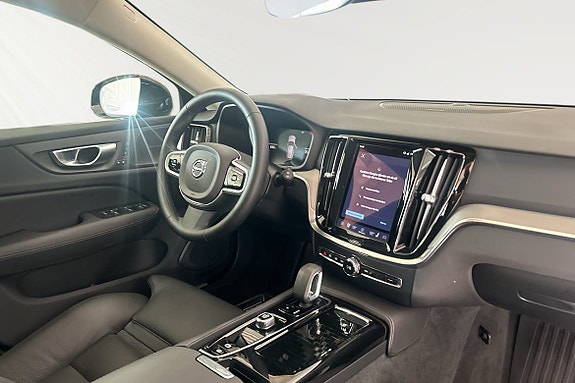 Volvo V60 11 of 30