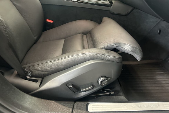 Volvo V60 28 of 30
