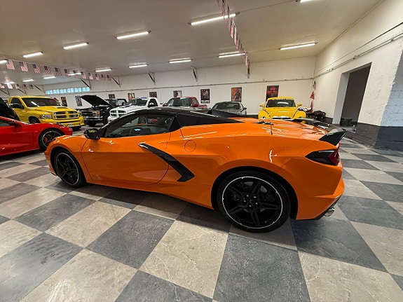 Chevrolet Corvette 13 of 27