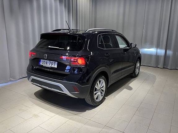 Volkswagen T-Cross 2 of 5