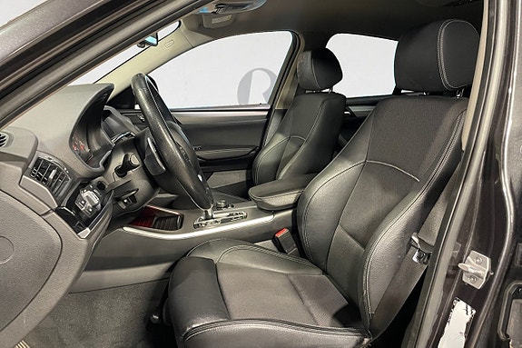BMW X4 3 of 17