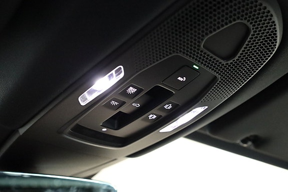 Porsche Cayenne 22 of 29