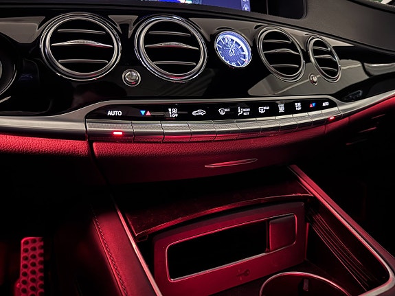Mercedes-Benz AMG GT Roadster 17 of 25