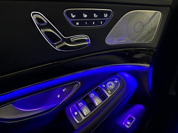 Mercedes-Benz AMG GT Roadster 14 of 25