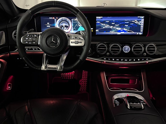 Mercedes-Benz AMG GT Roadster 10 of 25