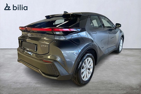 Toyota C-HR 25 of 28