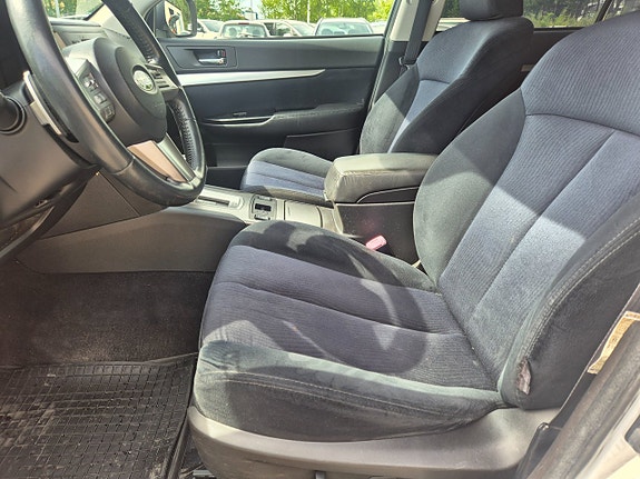 Subaru Outback 14 of 25