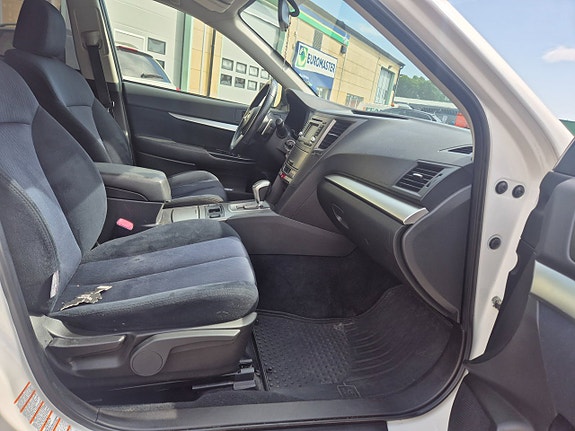 Subaru Outback 11 of 25