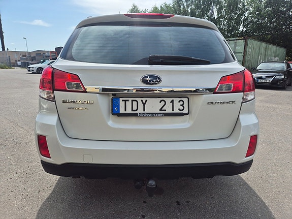 Subaru Outback 6 of 25