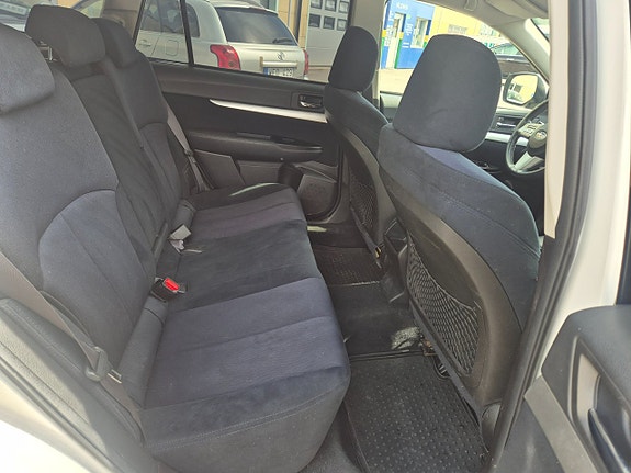 Subaru Outback 12 of 25