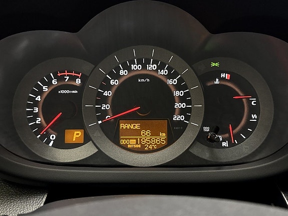 Toyota RAV4 18 of 18