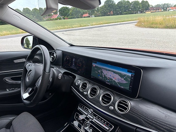 Mercedes-Benz E220 d 7 of 14