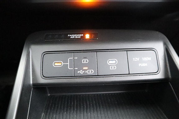 Hyundai Kona 14 of 21