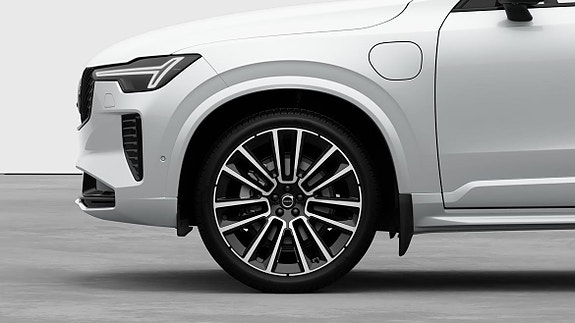 Volvo XC90 15 of 30