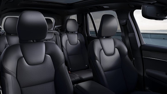 Volvo XC90 26 of 30
