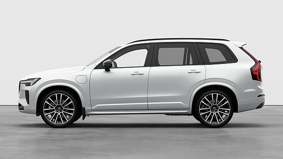 Volvo XC90 4 of 5