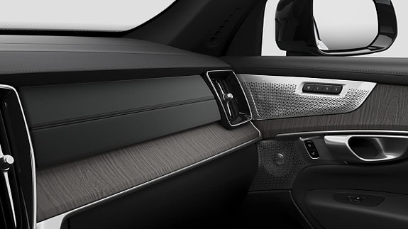 Volvo XC90 27 of 30